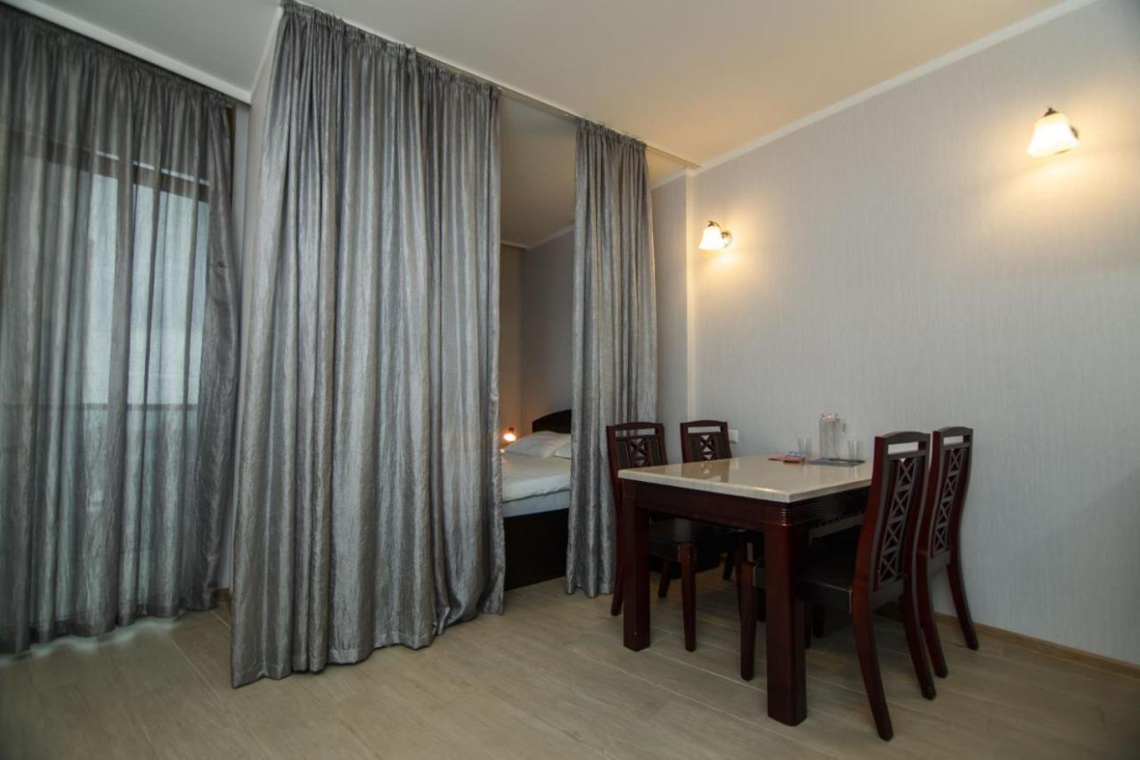 Rezal Plaza Batumi Apartment Luaran gambar