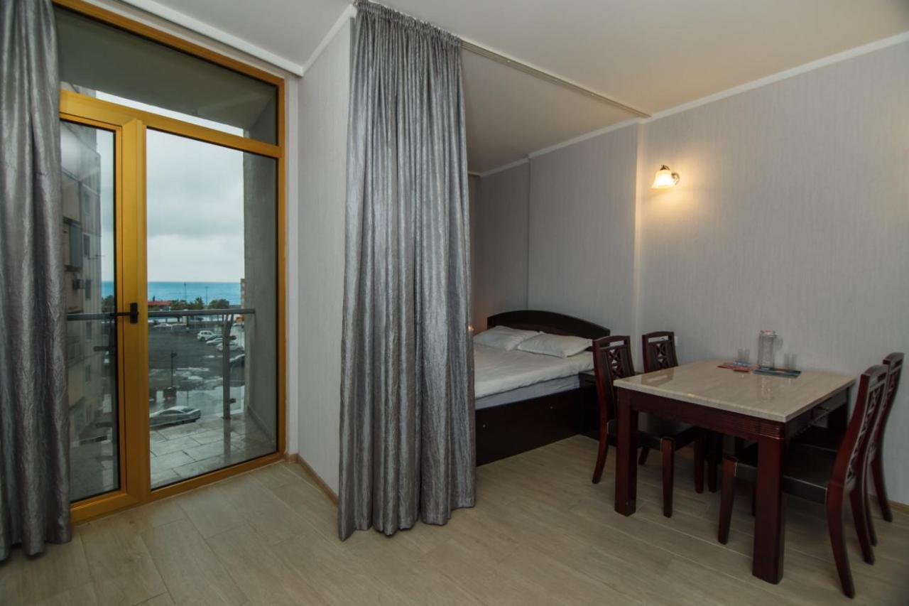 Rezal Plaza Batumi Apartment Luaran gambar